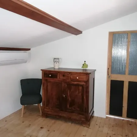 Maison De 80m2 Avec Cour Fermee Et Securisee *