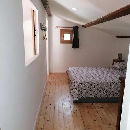 Semesterbostad Maison De 80m2 Avec Cour Fermee Et Securisee Crozes-Hermitage