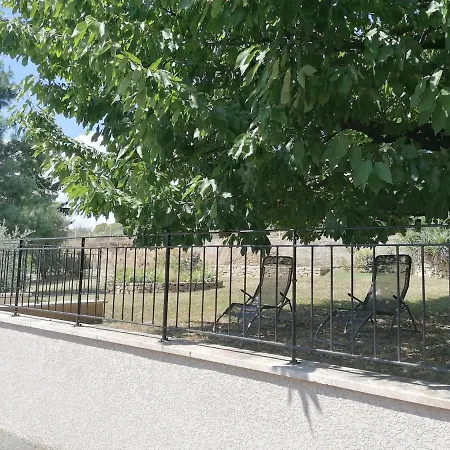 Maison De 80m2 Avec Cour Fermée Et Sécurisée Hébergement de vacances *