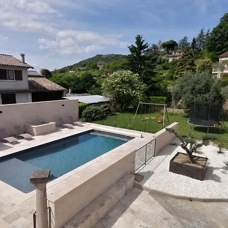 Maison De 80m2 Avec Cour Fermée Et Sécurisée Hébergement de vacances